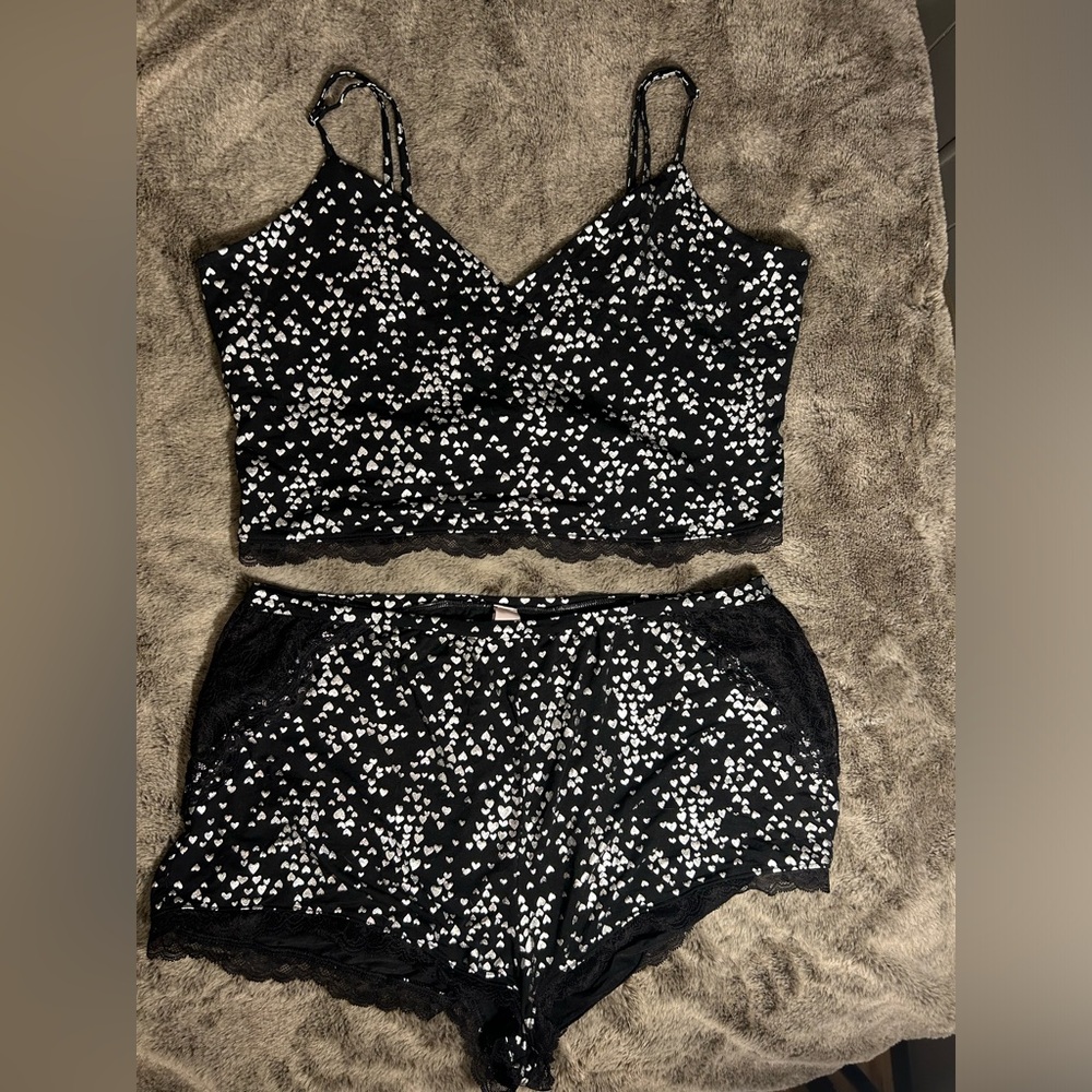 Brand new, never worn, XL Victoria’s Secret pajama set